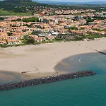 Апартаменты Le Colisee, Superbe Rez De Jardin Renove Avec Parking, Clim Et Wifi Агд