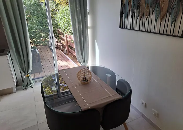 Apartmán Le Colisee, Superbe Rez De Jardin Renove Avec Parking, Clim Et Wifi Agde